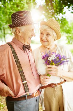 mutlu yaşlı yaşlılar Çift