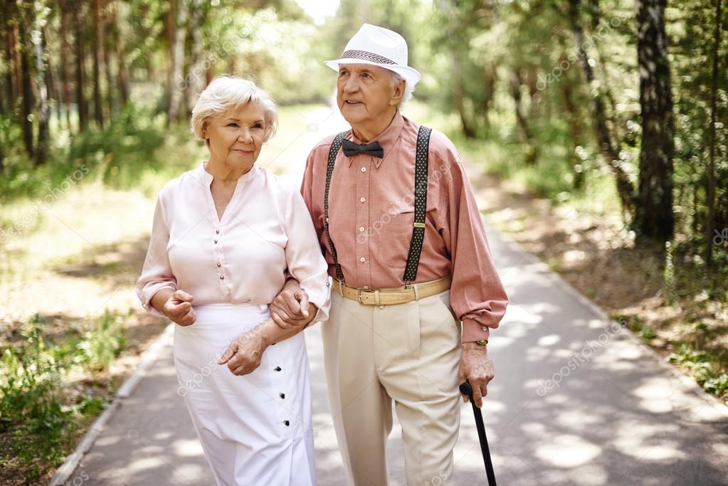 Couple âgé images libres de droit, photos de Couple âgé | Depositphotos