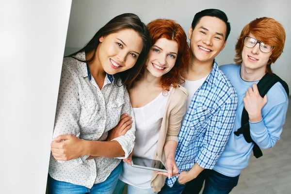 Smiling college students — Stock Photo, Image