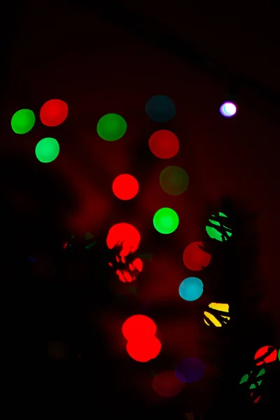 Coloridas Luces Navidad Bokeh Sobre Fondo Negro Fondo Vertical Multicolor —  Fotos de Stock