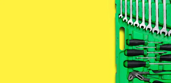 Зелений Набір Будівельних Інструментів Гайкові Ключі Регульовані Плоскогубці Викрутка Далі — стокове фото