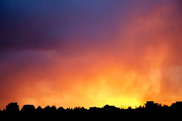 Bellissimo Tramonto Colore Rosso Fuoco Paesaggio Serale Tempesta Colore Brillante — Foto Stock