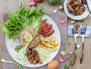 Pirinç ve karides ezmesi.