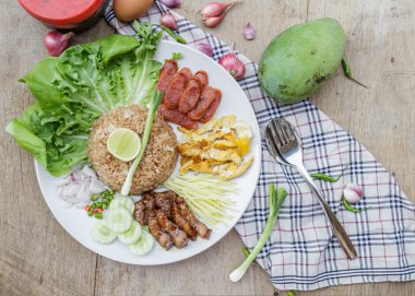 Pirinç ve karides ezmesi.