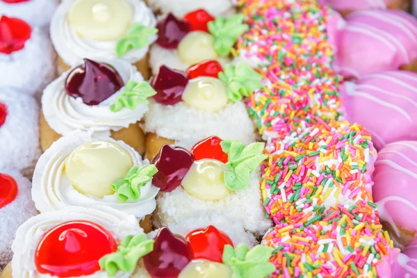 Multi gekleurde donuts — Stockfoto