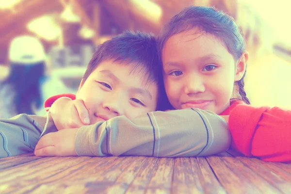 Boy and Girl smiling — Stock Photo, Image