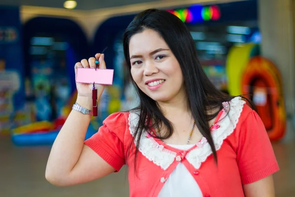 Asian girl show mark wood — Stock Photo, Image