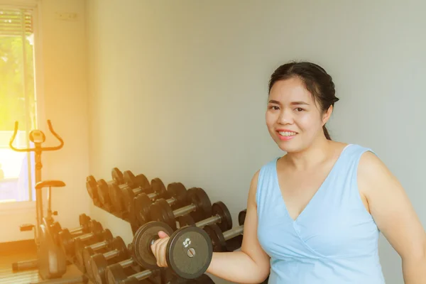 Opleiding in de sportschool — Stockfoto