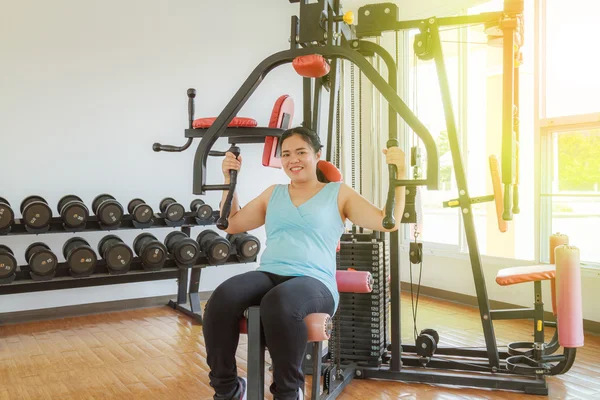 Opleiding in de sportschool — Stockfoto