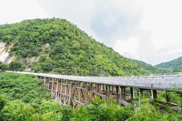 Ponte di cemento — Foto Stock