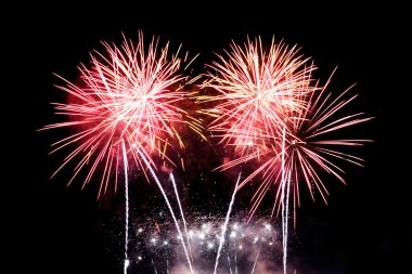 Yeni yıl arifesinde havai fişekler