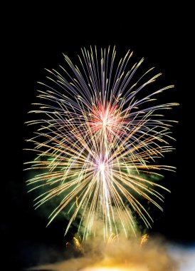 Yeni yıl arifesinde havai fişekler