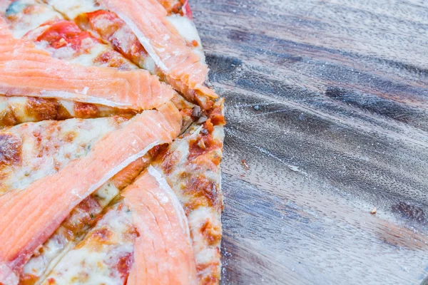 Salmon pizza — Stock Photo, Image