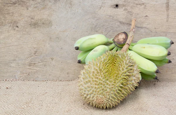 Durian e banana — Fotografia de Stock