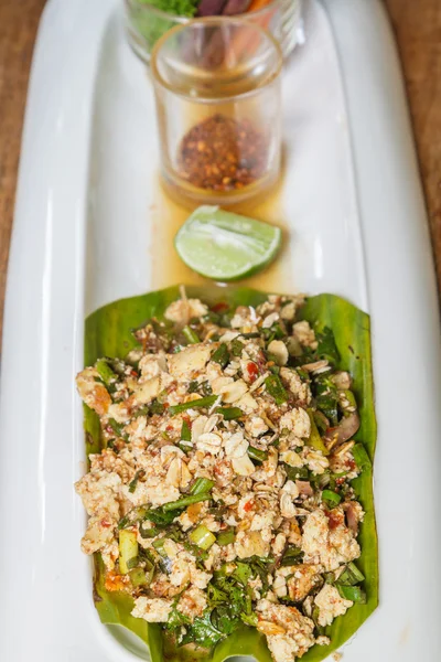 Würziger gehackter Tofu-Salat — Stockfoto