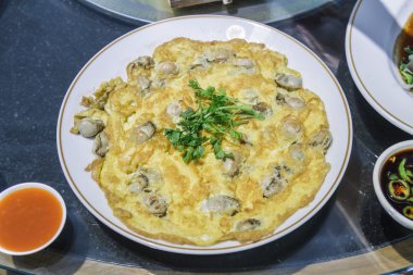 Omlet istiridye Çin restoranı