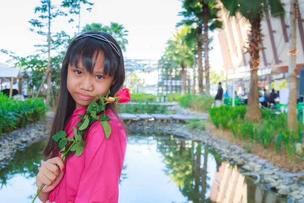 Jente i Valentine – stockfoto