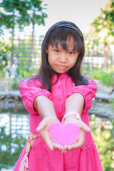 Mädchen im Valentinstag — Stockfoto