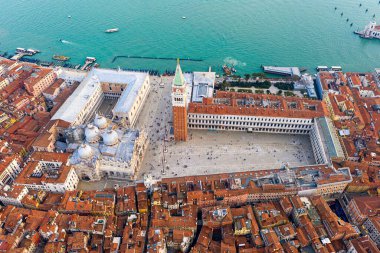 San Marco Meydanı ve Saint Mark Bazilikası