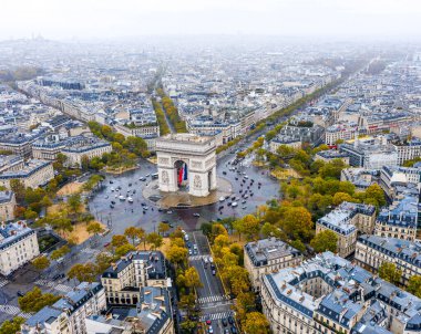 Zafer Takı 'nın havadan görünüşü, Paris
