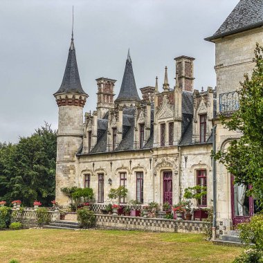 Fransa 'nın Somme departmanındaki Regniere-Ecluse' un prestijli Yeni Gotik Şatosu Picardy 'de.