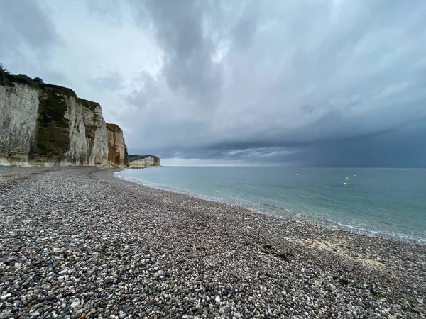 Pebbles Beach Limestone Cliff Veulettes Sur Mer Normandia França — Fotografia de Stock