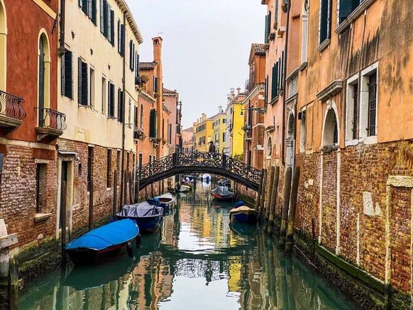 Personne Méconnaissable Marchant Sur Pont Venise Italie — Photo