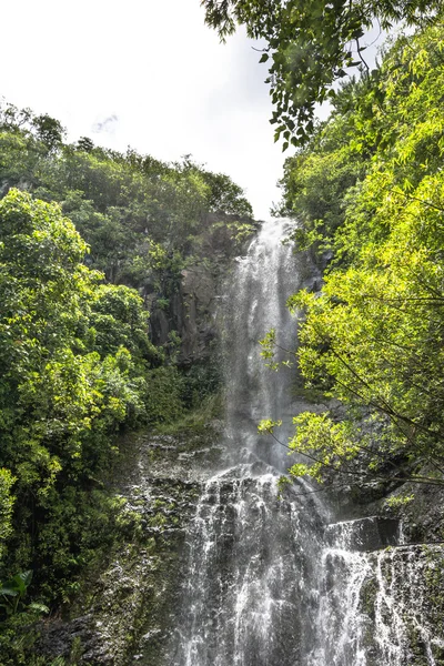 Waterfall in Haleakala National Park, Maui, Hawaii — Stock Photo, Image