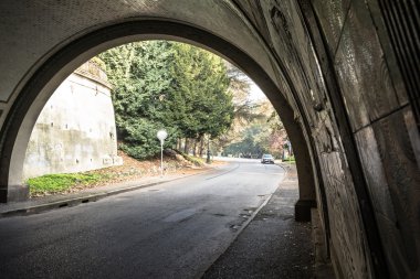 Parkta tünel, Torino, İtalya