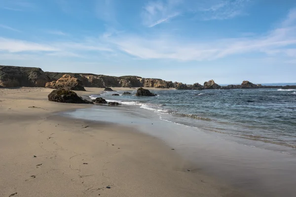 フォート ブラッグの砂のビーチ、カリフォルニア州 — ストック写真