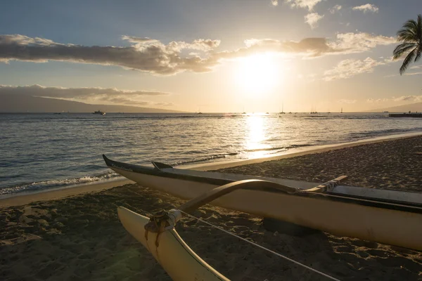 Le coucher du soleil à Maui — Photo