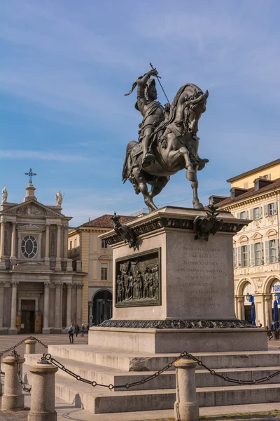 Бронзова статуя в Туріні, Італія — стокове фото