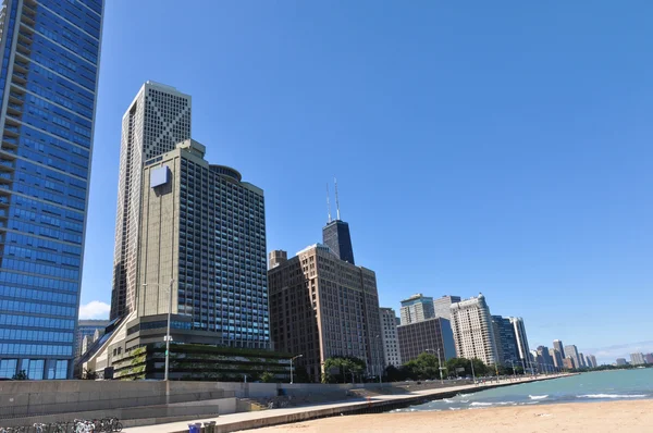 Calçadão de frente para o lago Michigan em Chicago — Fotografia de Stock