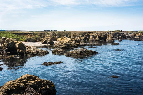 The rocks in the coast of Fort Bragg, California — Stock Photo, Image