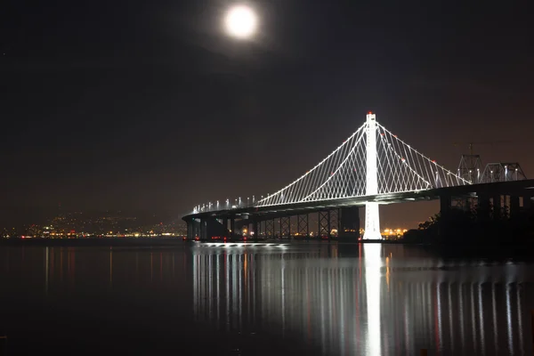 La luna y el puente —  Fotos de Stock