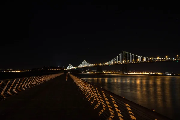 Puente de la Bahía por la noche, San Francisco —  Fotos de Stock