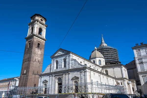 Turínská katedrála, zvonice a kaple Svaté rubáš — Stock fotografie