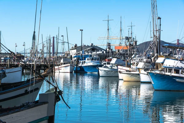 Lodě v přístavu, San Francisco — Stock fotografie