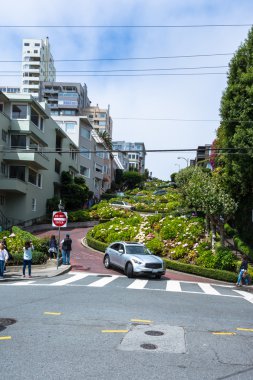 San Francisco 'daki Lombard Caddesi.