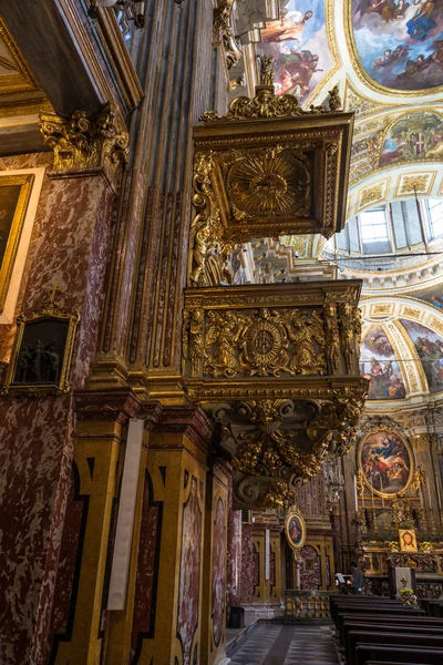 Kanzel der Kirche santissimi solutore avventore ottaviano in turin — Stockfoto