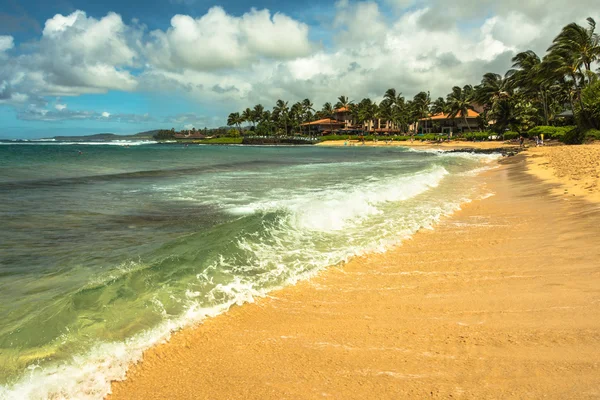 Praia de areia em Kauai, Havaí — Fotografia de Stock