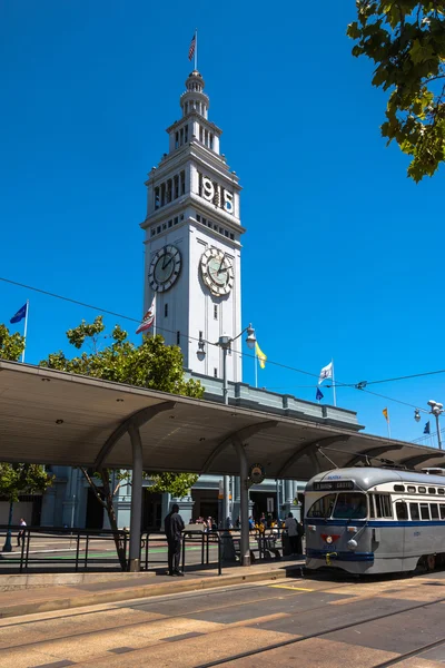 San Francisco içinde gri tramvay — Stok fotoğraf