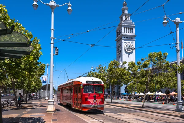 Le tramway rouge de l'Embarcadero San Francisco — Photo