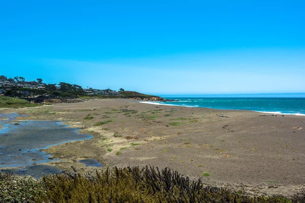 La spiaggia di Cambria, California — Foto Stock