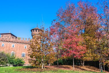 Kale ve sonbaharda, Turin