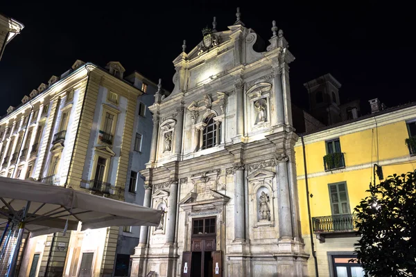 Vue de nuit de l'église Corpus Domini à Turin, Italie — Photo