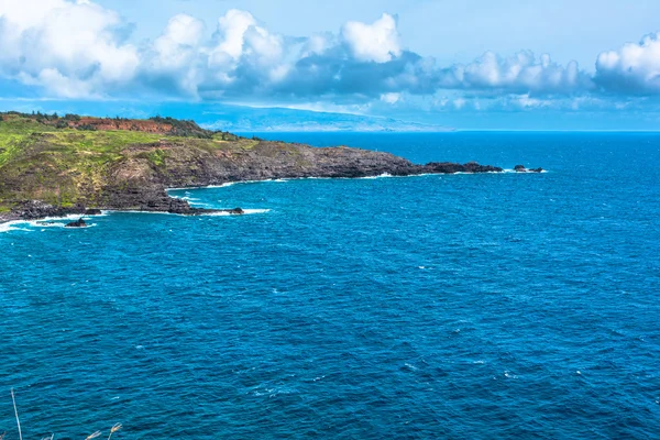 Берег Кахакулоа в Мауи, Гавайи — стоковое фото