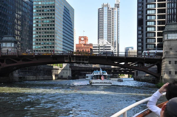 Tour langs de Chicago River, Illinois — Stockfoto