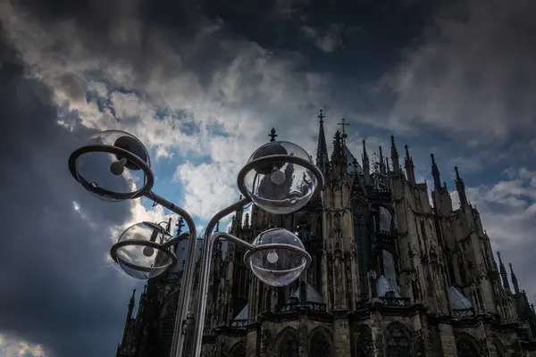 Catedral de Colônia contra o céu na Alemanha — Fotografia de Stock