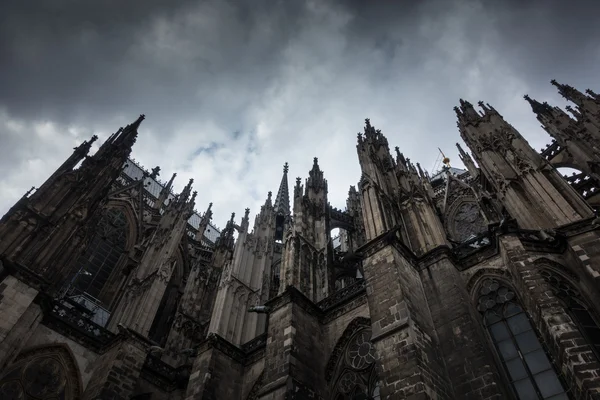 Cattedrale di Colonia contro il cielo in Germania — Foto Stock